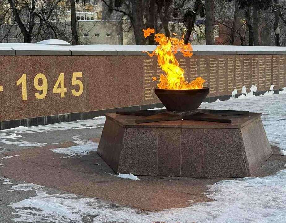 Внезапно погас Вечный огонь на Памятнике Славы в Воронеже