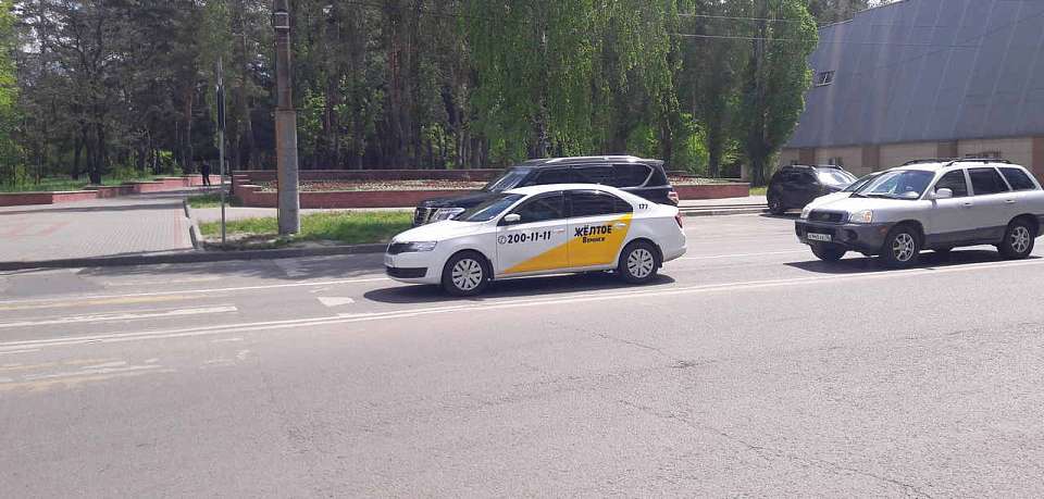 Отключение мобильного интернета спровоцировало в Воронеже очереди в такси