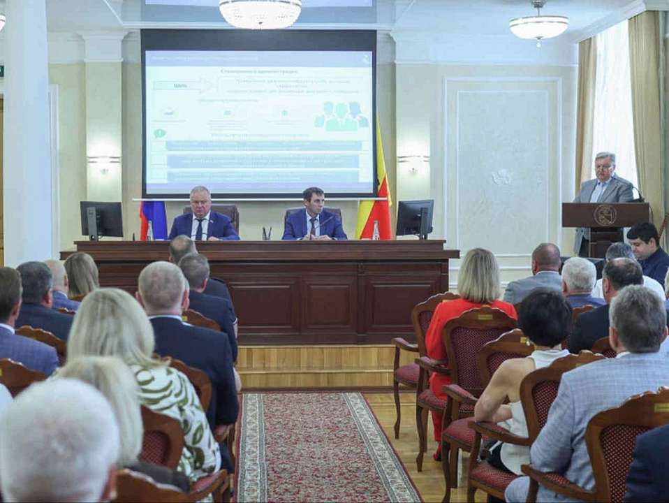 В мэрии Воронежа обсудили кадровую политику администрации, темпы ввода жилья и прошедший фестиваль ГТО
