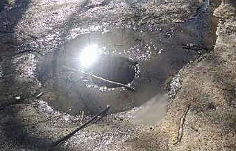 Жителей Воронежа просят сообщать об открытых люках из-за опасности и засоров