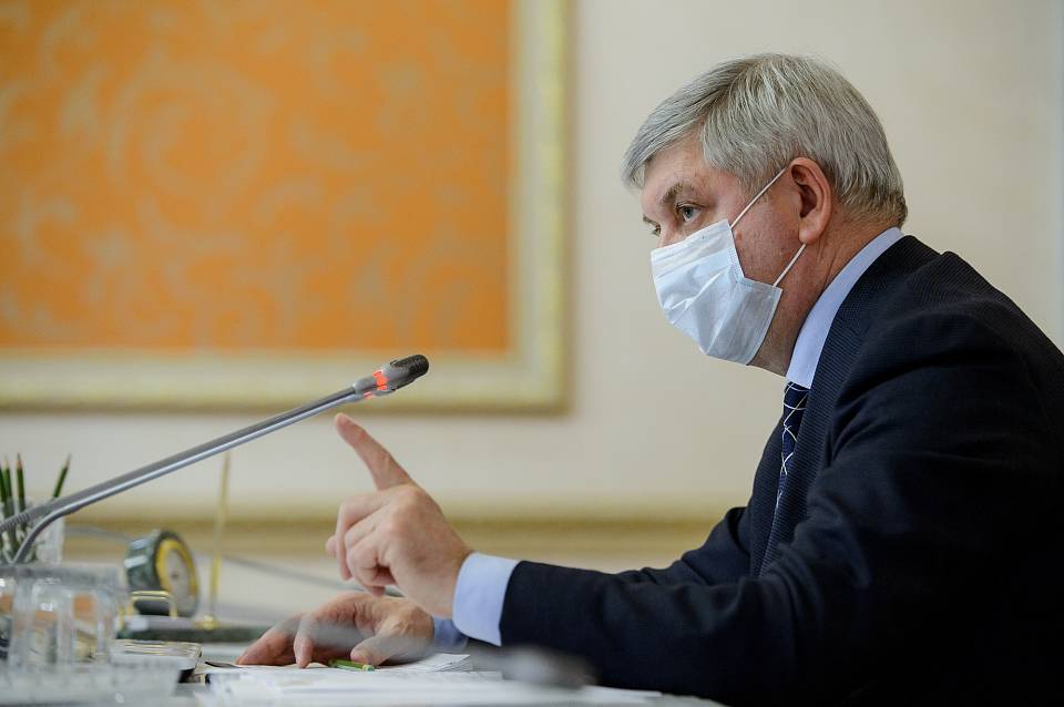 Воронежский губернатор выделил более 50 млн рублей на борьбу с коронавирусом