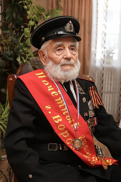 105 лет исполнилось почетному гражданину Воронежа Ивану Осадчуку 