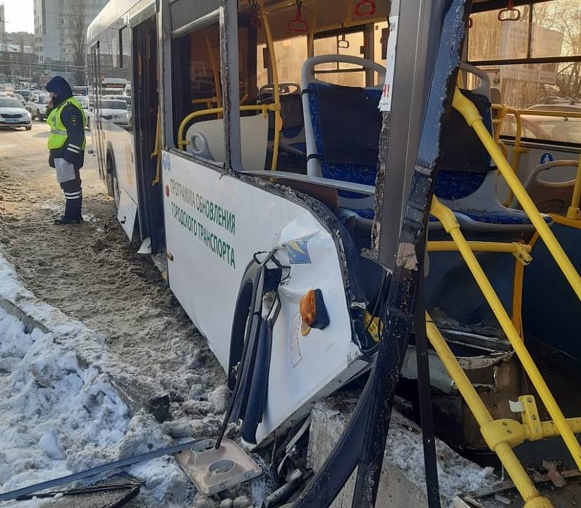 Число пострадавших в ДТП с автобусом № 366в  в Воронеже выросло до 15