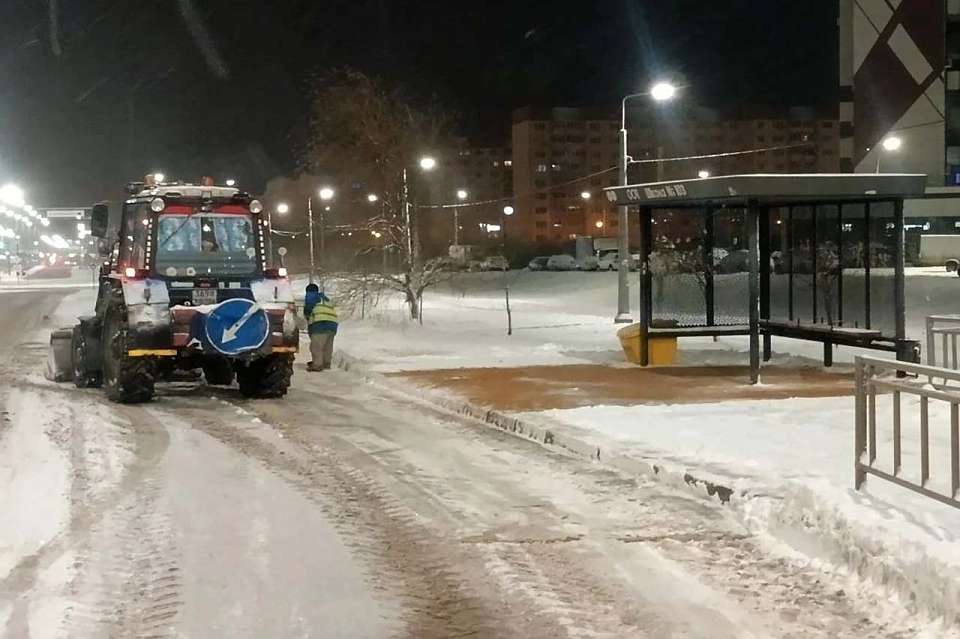 Ночью улицы Воронежа убирали 218 машин