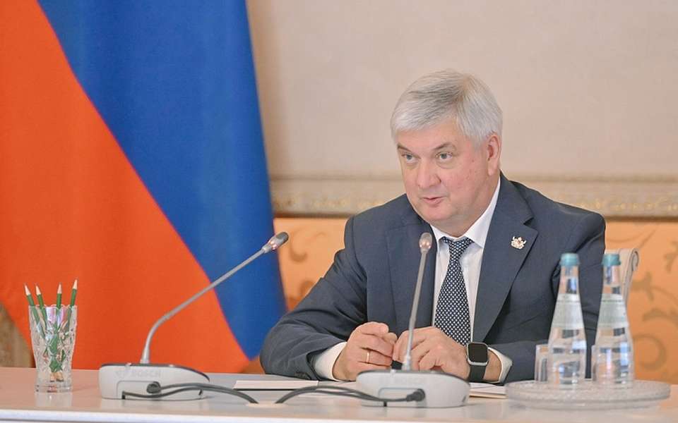 Включиться в процесс вакцинации от гриппа призвал работодателей воронежский губернатор