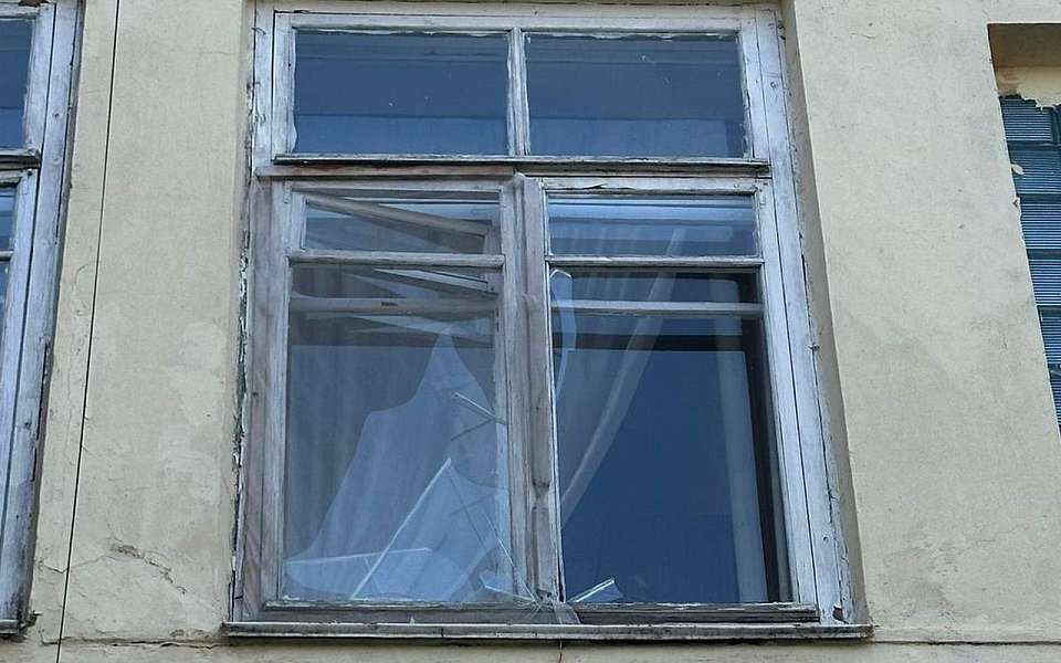 Окна детского сада были выбиты после падения беспилотника в Воронеже