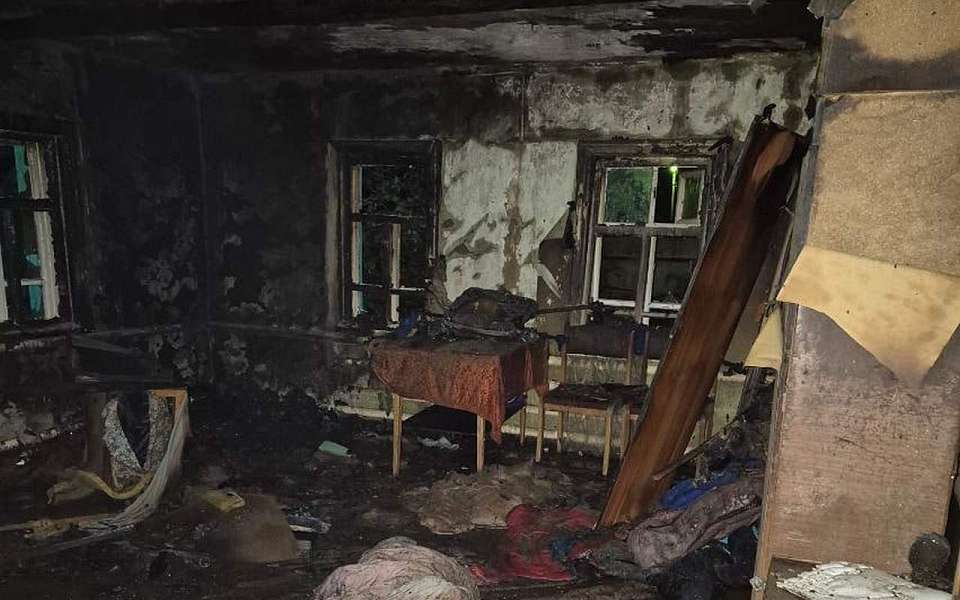 Дом любовницы мужа спалила женщина в воронежском селе