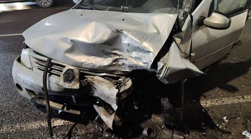 В столкновении трёх автомобилей под Воронежем пострадали три водителя
