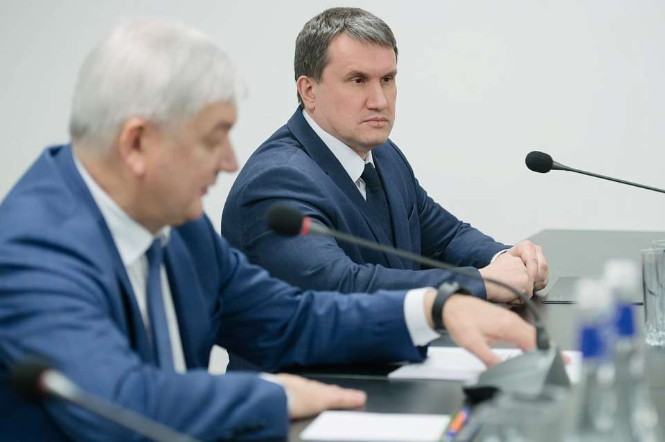 Губернатор официально представил нового министра здравоохранения Воронежской области 