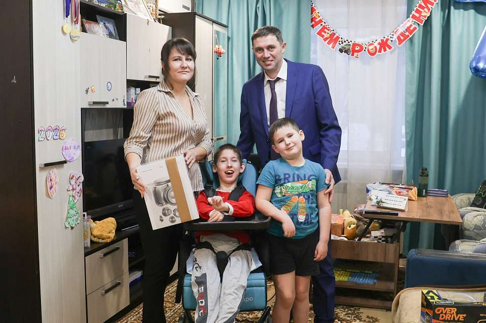 Мэр Воронежа принял участие в акции «Елка желаний»