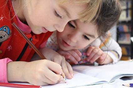 Воронежские родители могут заранее записать детей в первый класс на «Госуслугах»
