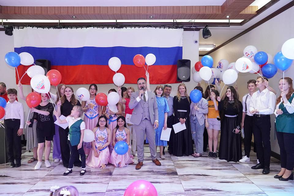 В Воронеже интернациональный благотворительный фонд собирает гостей «по-советски»