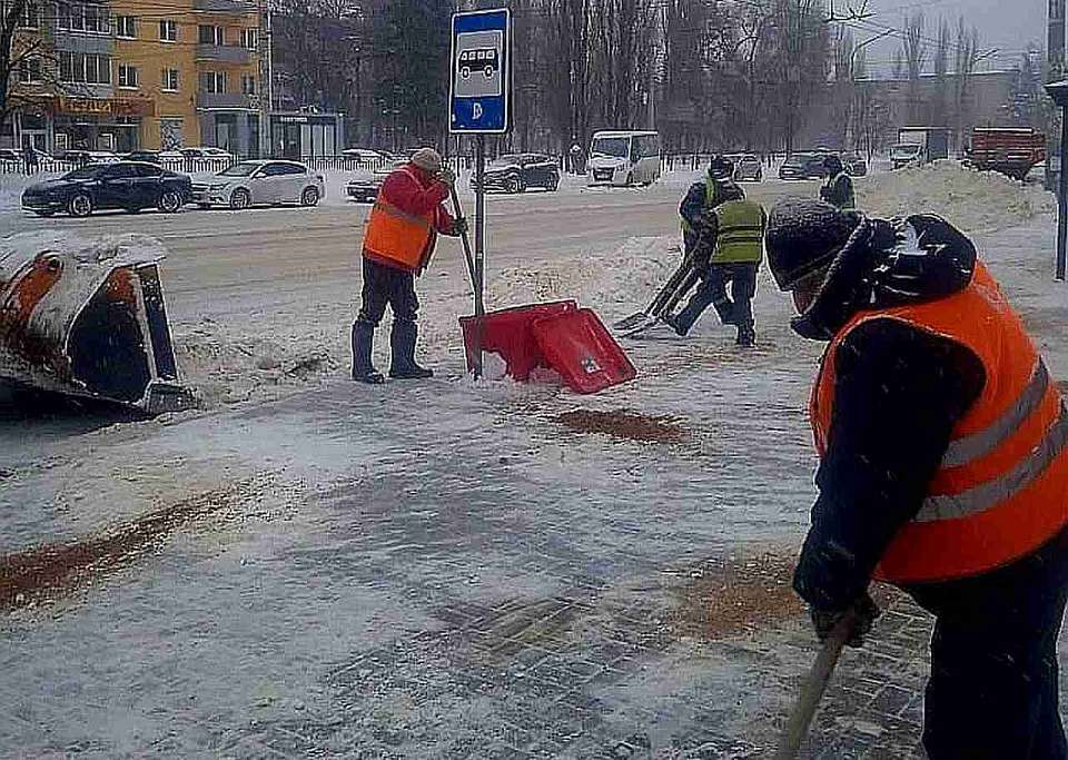 Контроль за соблюдением правил парковки вдоль дорог в Воронеже усилит ГИБДД