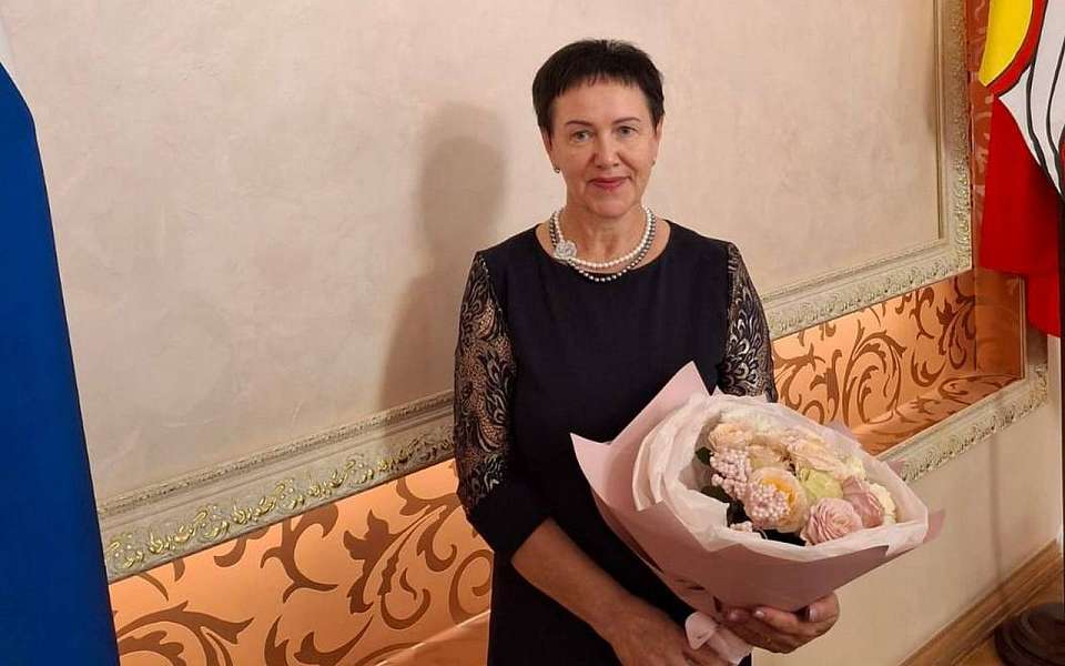 Президент объявил благодарность работнице КБУ Центрального района Воронежа
