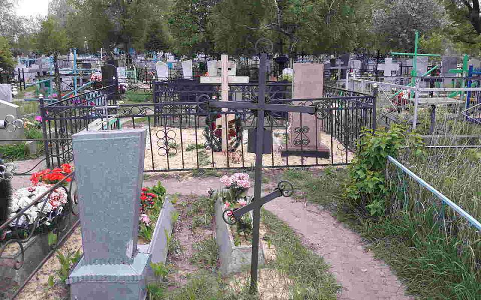 Радужный флаг принесли на могилу участника СВО в Воронеже
