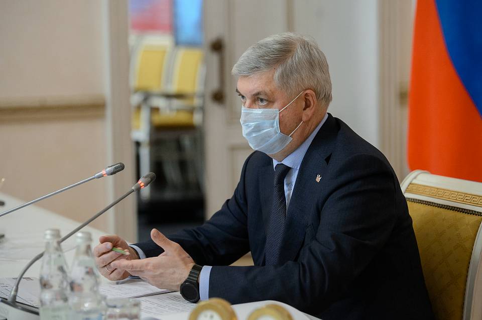 Воронежский губернатор оценил перспективы смягчения ковидных ограничений