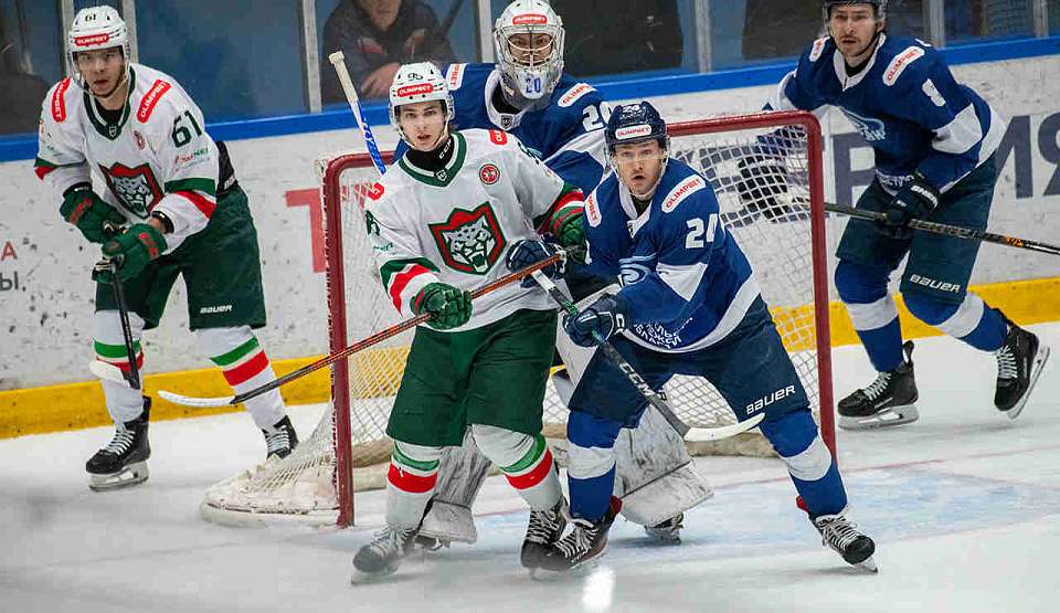 Хоккеисты «Бурана» победили в Воронеже казанских «барсов»