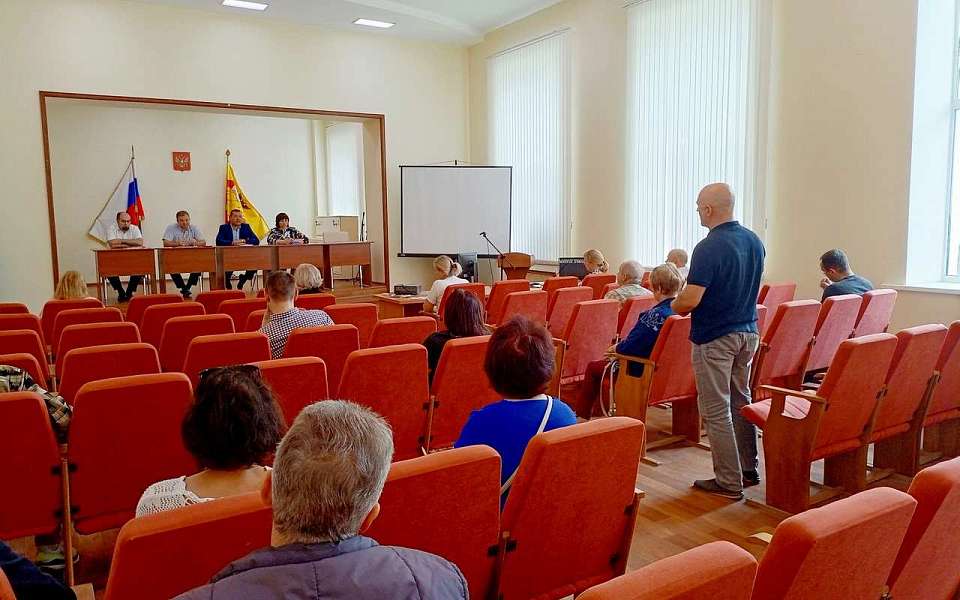 В Ленинском районе состоялось заседание районного штаба по вопросам ЖКХ и благоустройства 