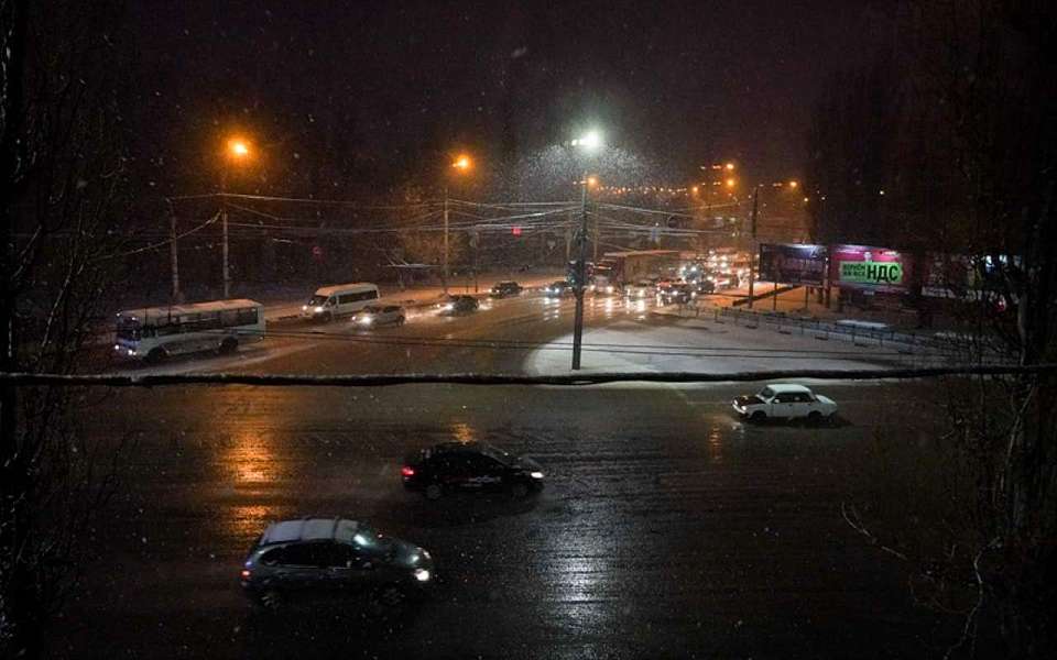 Мокрый снег с гололедицей и туманом обрушится 25 декабря на Воронежскую область