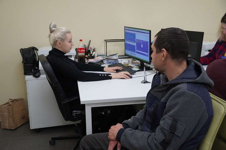 Почти 18,5 тысяч прав по договорам дарения через нотариуса зарегистрировал воронежский Росреестр 