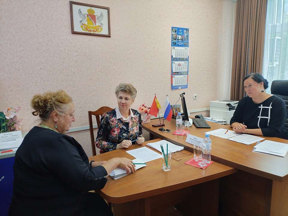 В Коминтерновском районе прошел прием граждан