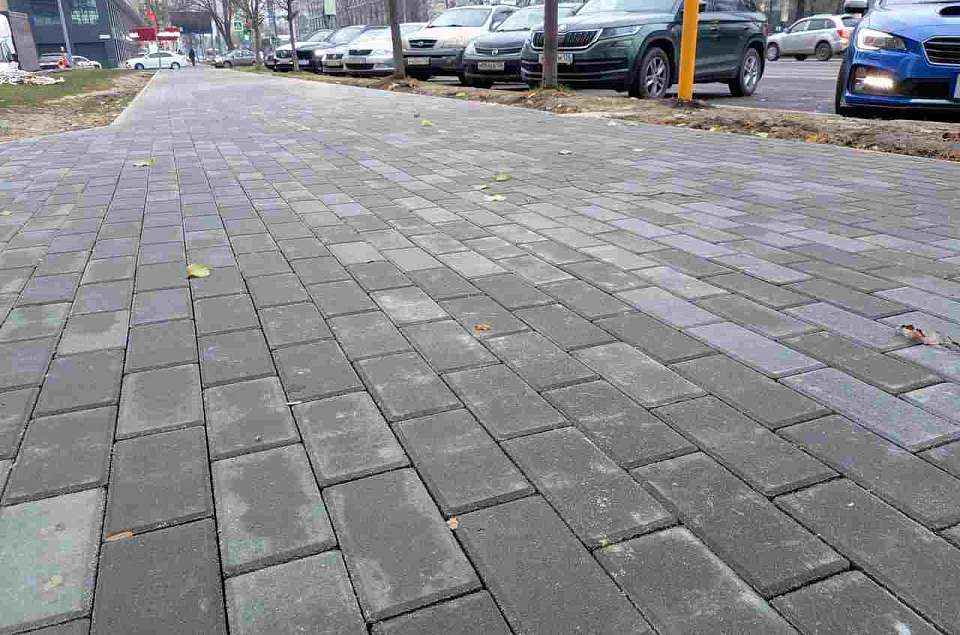 В Ленинском районе пешеходы ставят пять звёзд тротуару 