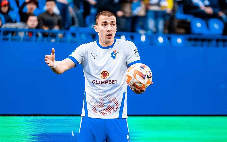 Защитник Василий Черов снова сыграет за воронежский «Факел»