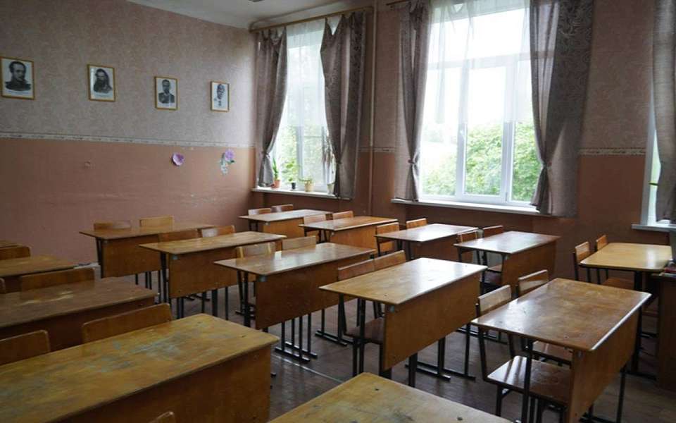 Как будут работать школы и детские сады в дни выборов, рассказали воронежские власти