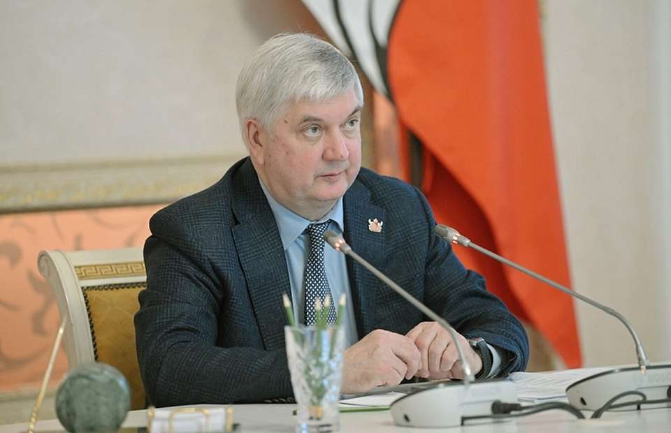 Принять участие в голосовании на премию «Служение» призвал воронежцев губернатор