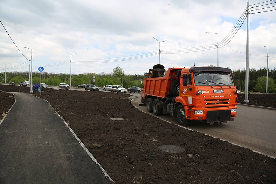 Реконструкцию дороги на Острогожской в Воронеже завершат к середине июня