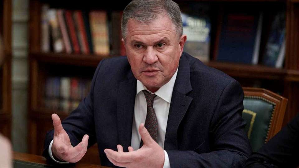 Знаком отличия губернатор наградил худрука Воронежского камерного театра