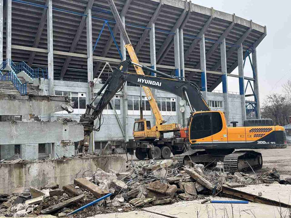 Снос Центрального стадиона профсоюзов в Воронеже временно остановлен