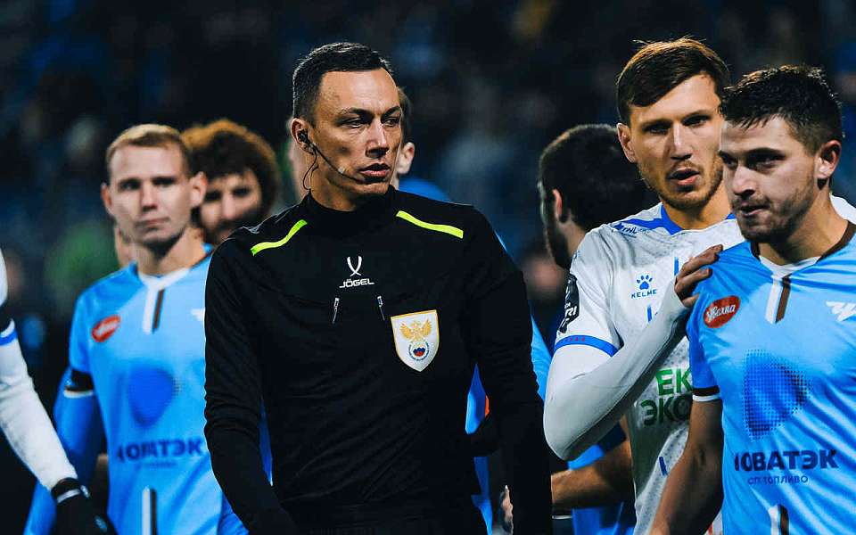 Москвич Игорь Капленков рассудит в Воронеже «Факел» и «Урал» 