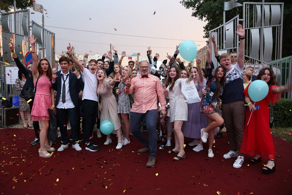 В Воронеже в общегородском выпускном примут участие около 5 тыс. человек