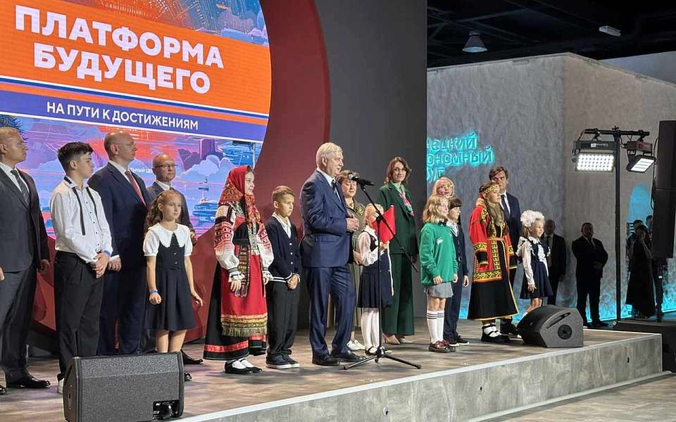 Участие в открытии выставки «Регион-2030. Платформа Будущего» принял губернатор Воронежской области