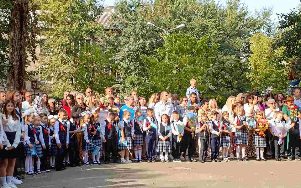 Причины трудностей при входе в школы назвали власти Воронежа