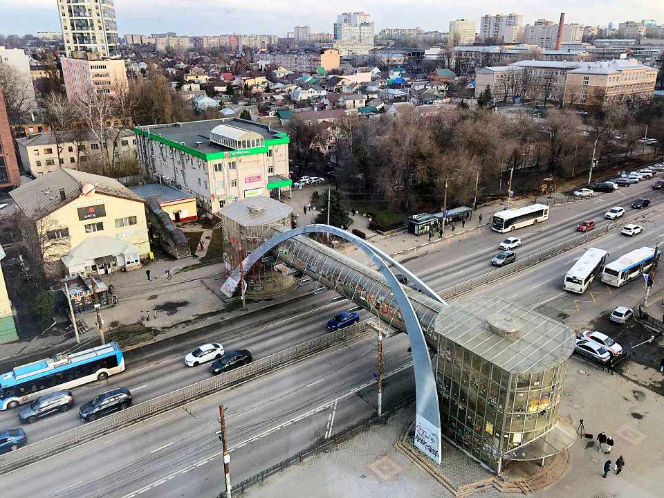 В Воронеже на месяц закроют пешеходный переход у автовокзала