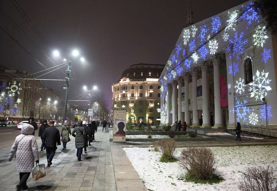 К Новому году площадь Ленина в Воронеже засияет подсветкой в виде снежинок