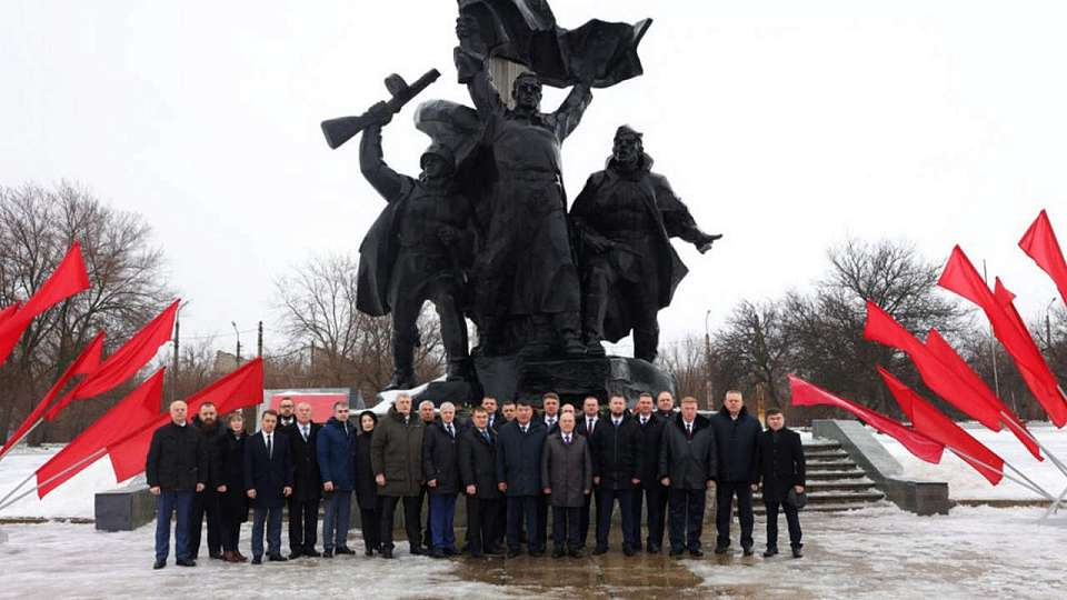 ЛНР с рабочей поездкой посетили депутаты Воронежской облдумы