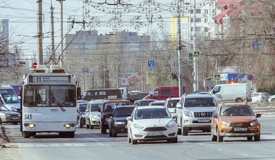 Приостановку 11-го троллейбуса отложили в Воронеже 