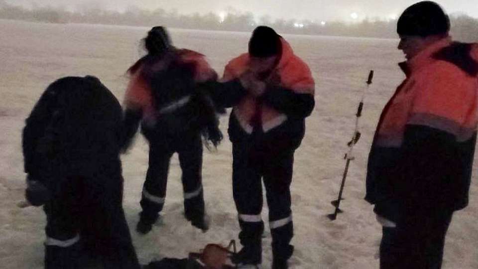 Перебравшие со спиртным двое рыбаков замёрзли на реке Воронеж