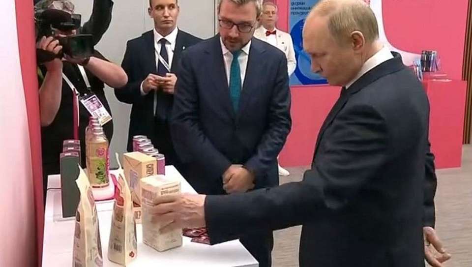 Владимиру Путину представили «крупу будущего» из Воронежской области, что остаётся дорогой экзотикой