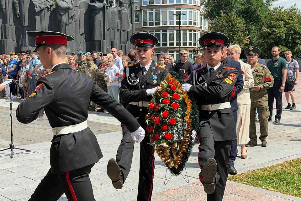 В Воронеже прошла акция памяти детей, погибших на Донбассе