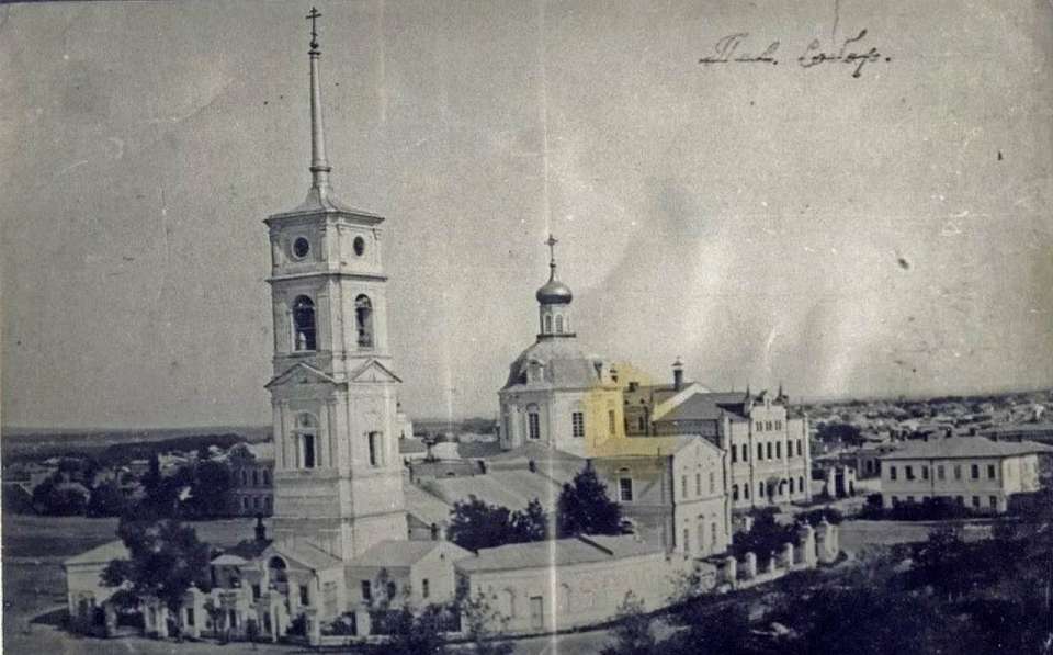 Остановят уникальные куранты XIX века на колокольне собора в Воронежской области