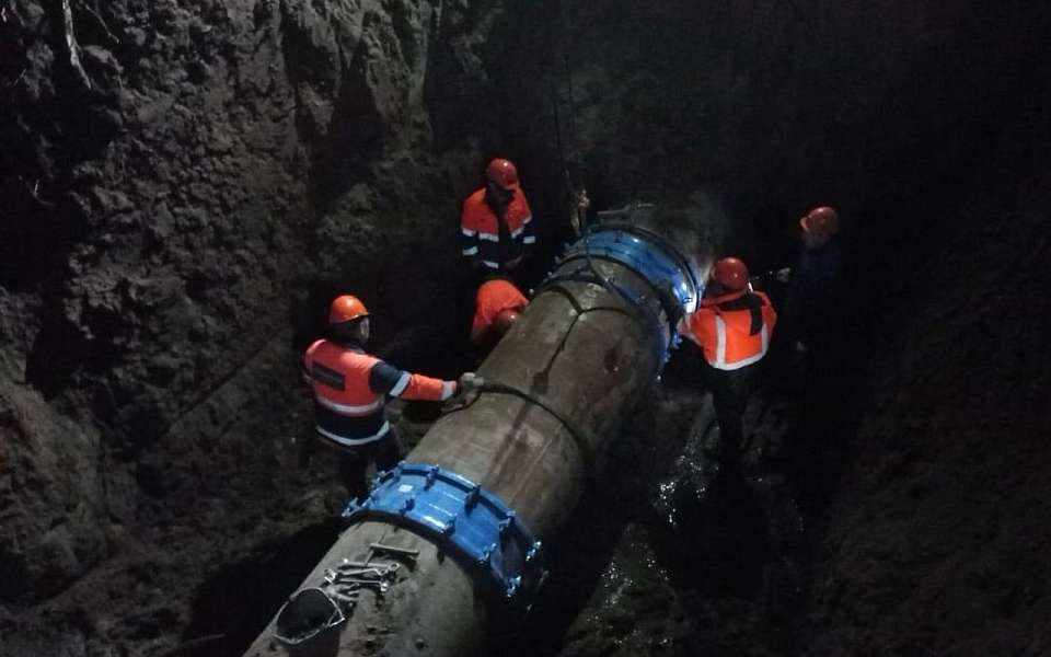 Аварию на водоводе на улице Ломоносова в Воронеже ликвидировали