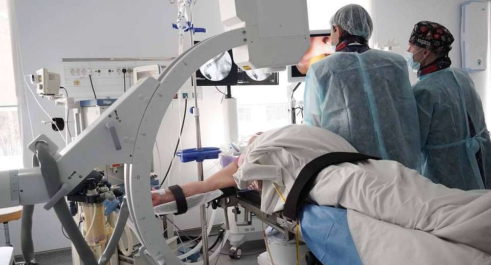 Воронежские врачи спасли 26-летнего мужчину со смертельно опасным осложнением