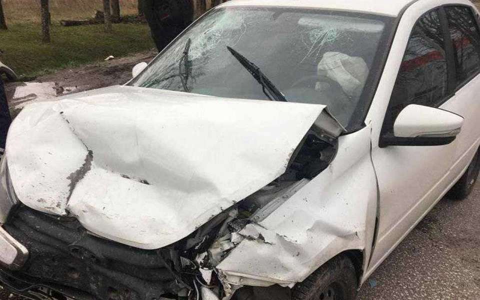 Устроивший ДТП с 3 пострадавшими водитель иномарки сбежал с места происшествия в Воронеже