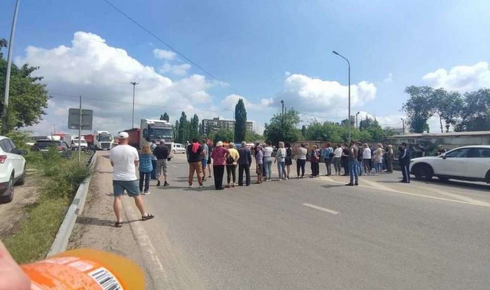 Полиция уговорила воронежцев разблокировать улицу Ильюшина