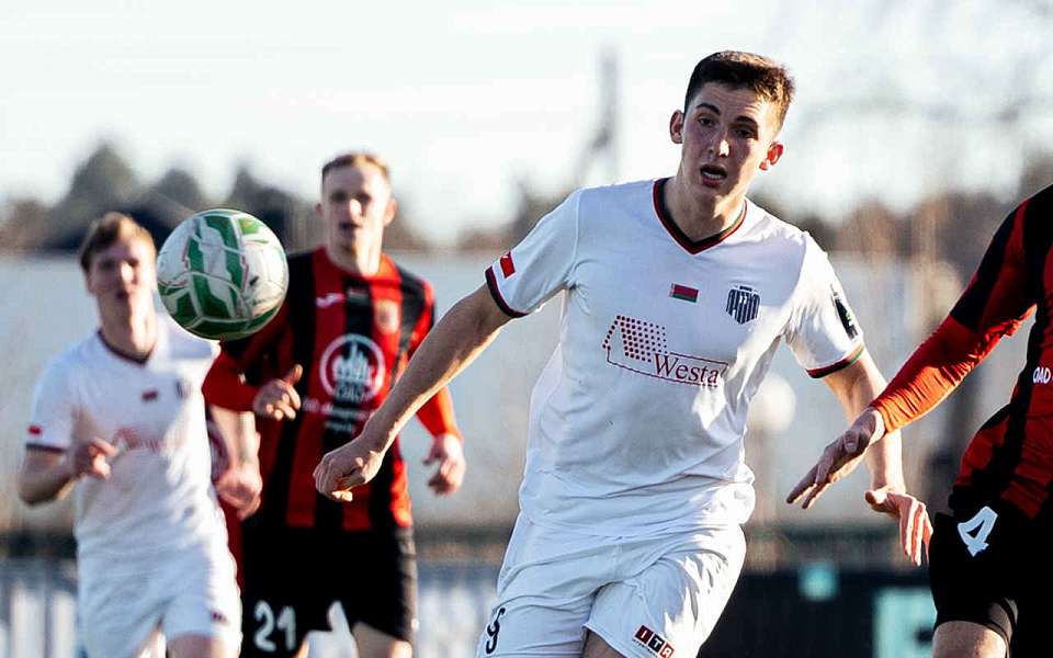 Форвард, принадлежащий воронежскому «Факелу», отметился дублем в белорусском чемпионате