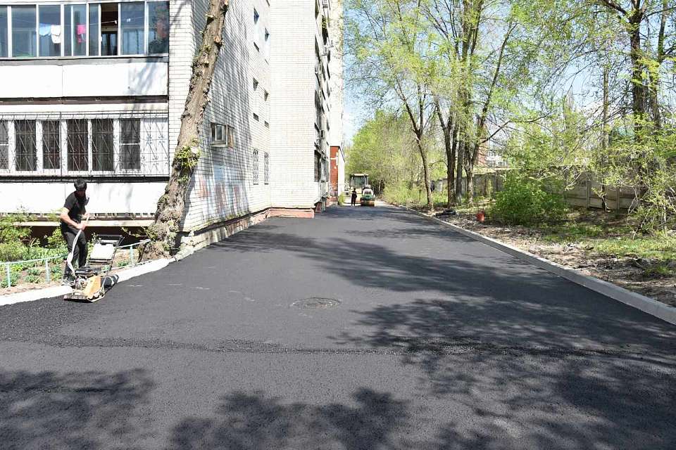 В Железнодорожном районе активно идет благоустройство дворов